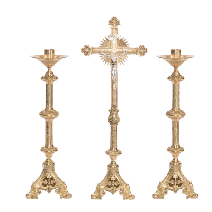 Juego de altar de crucifijo de 27" de estilo barroco tradicional y candelabros de 20"