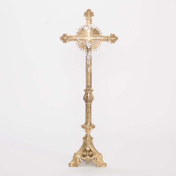 Juego de altar de crucifijo de 27" de estilo barroco tradicional y candelabros de 20"