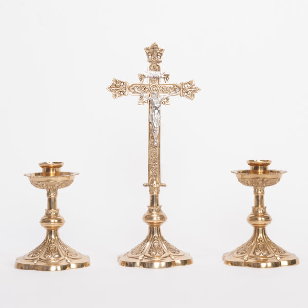 Candelabro de altar de estilo francés tradicional de 5.75"