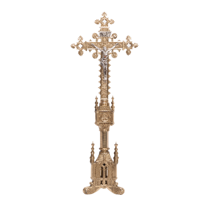 Conjunto de altar de crucifijo y candelabros de estilo gótico francés tradicional