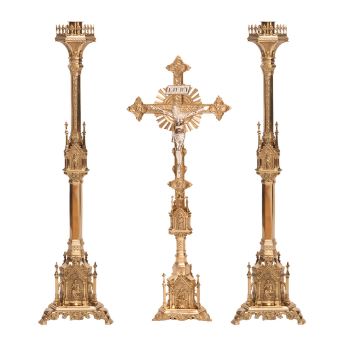 Juego de altar de crucifijo de 33,5" de estilo gótico francés tradicional y candelabros de 41"