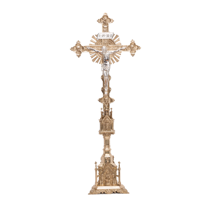 Juego de altar de crucifijo de 33,5" de estilo gótico francés tradicional y candelabros de 41"