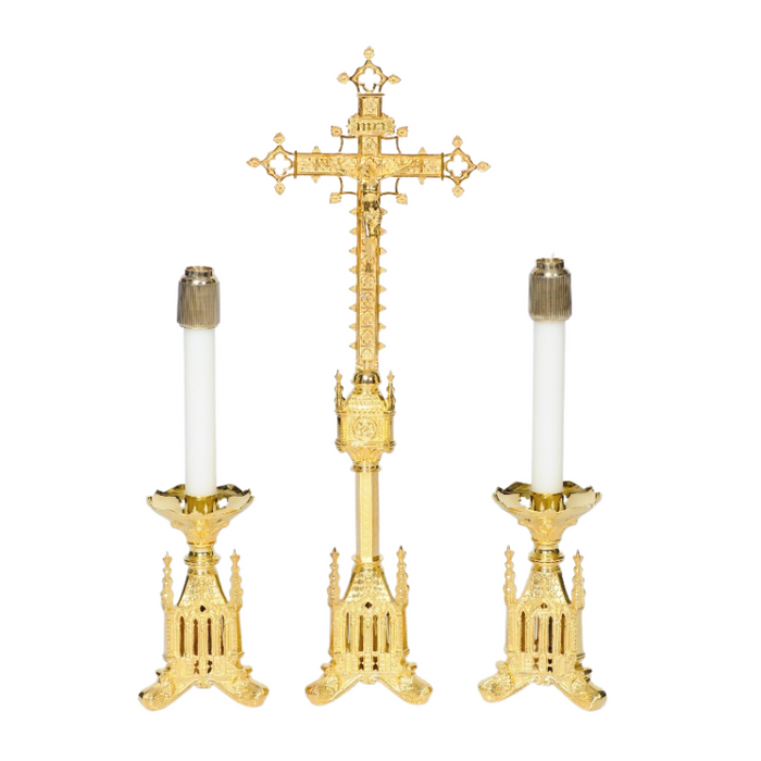 Juego de Altar de Crucifijo y Candelabro Corto Estilo Gótico Chapado en Oro Tradicional